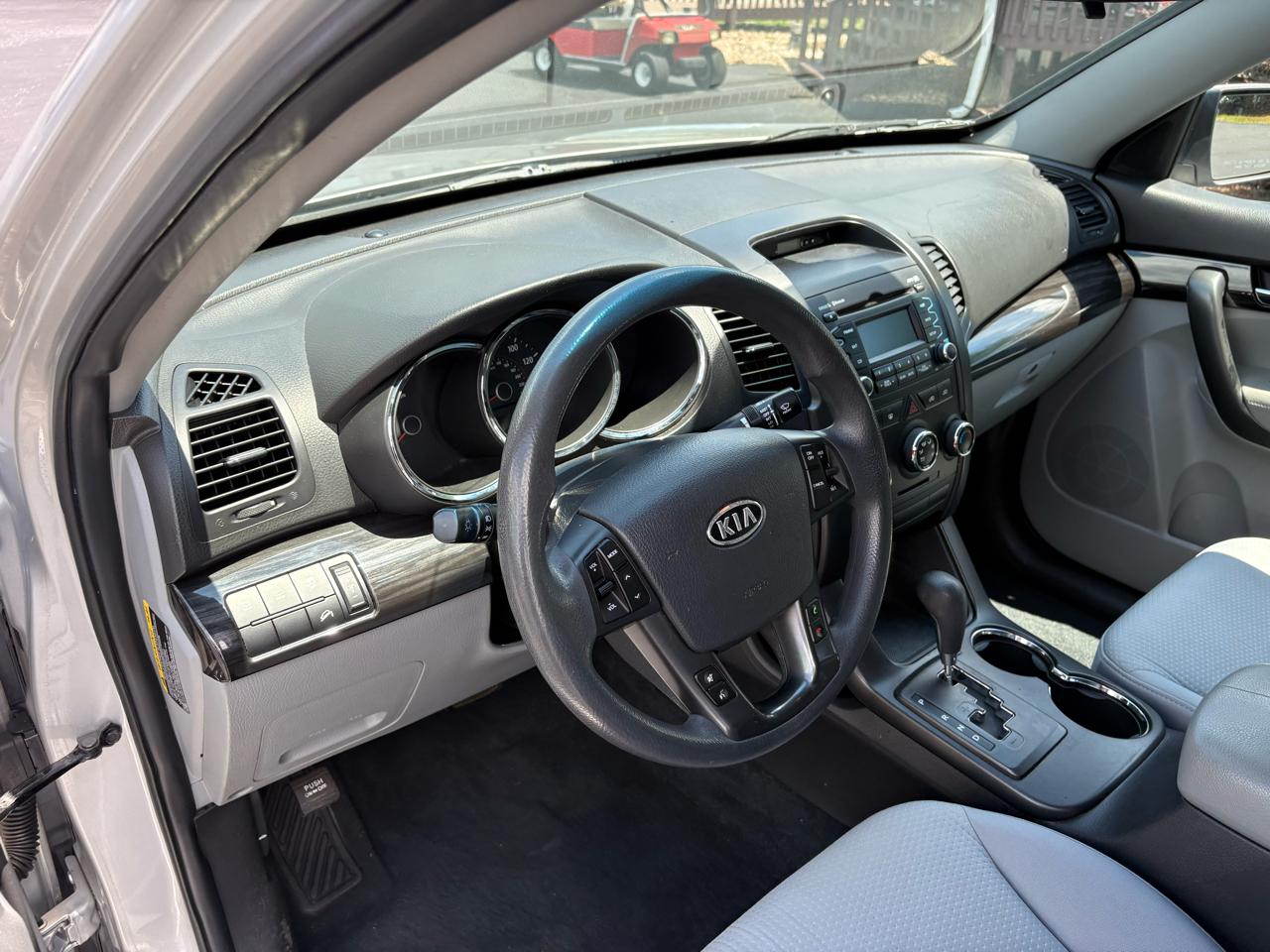 Kia Sorento LX 2WD 2011