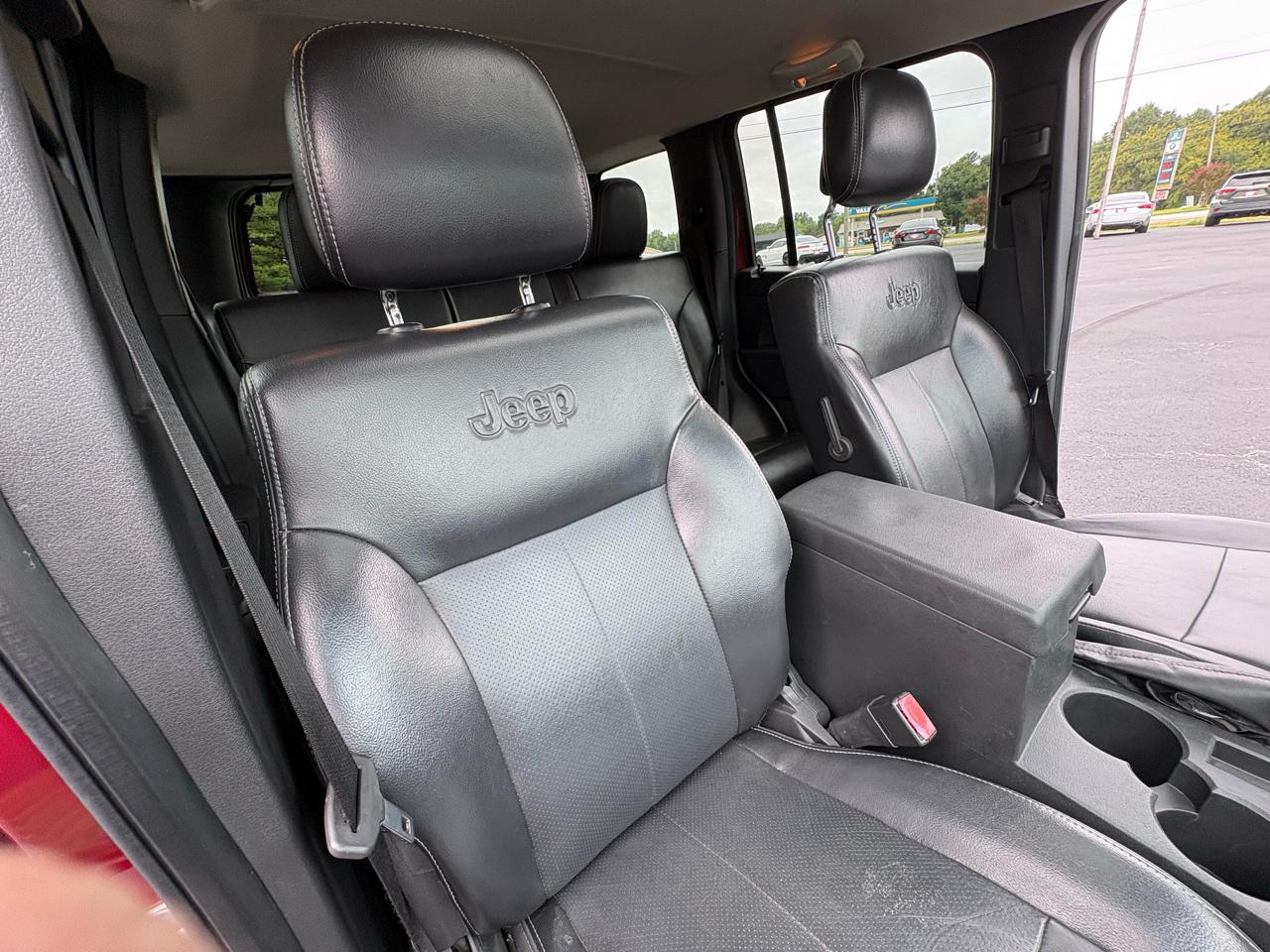 Jeep Liberty Sport 4WD 2012