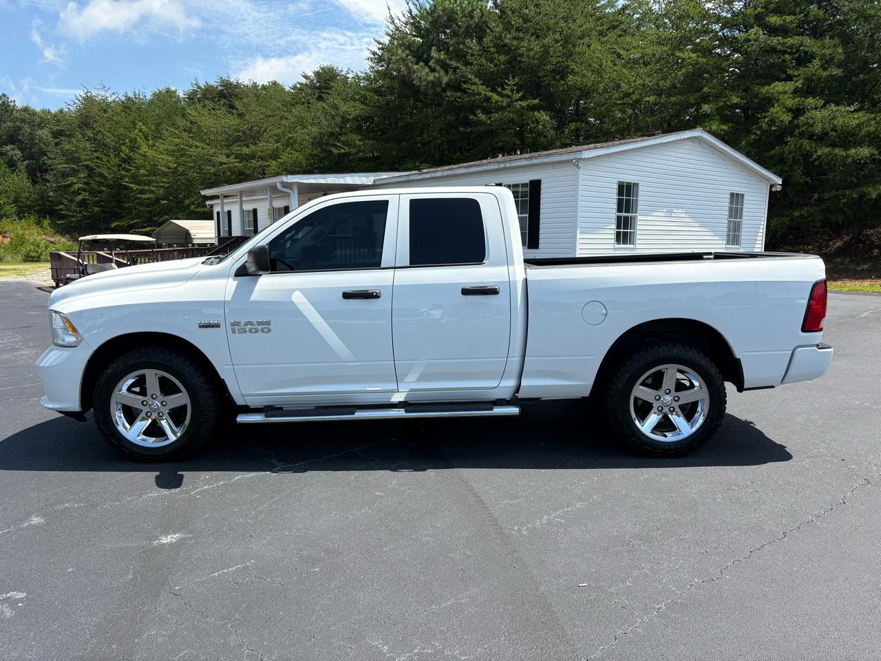 RAM 1500 Tradesman Quad Cab 4WD 2016