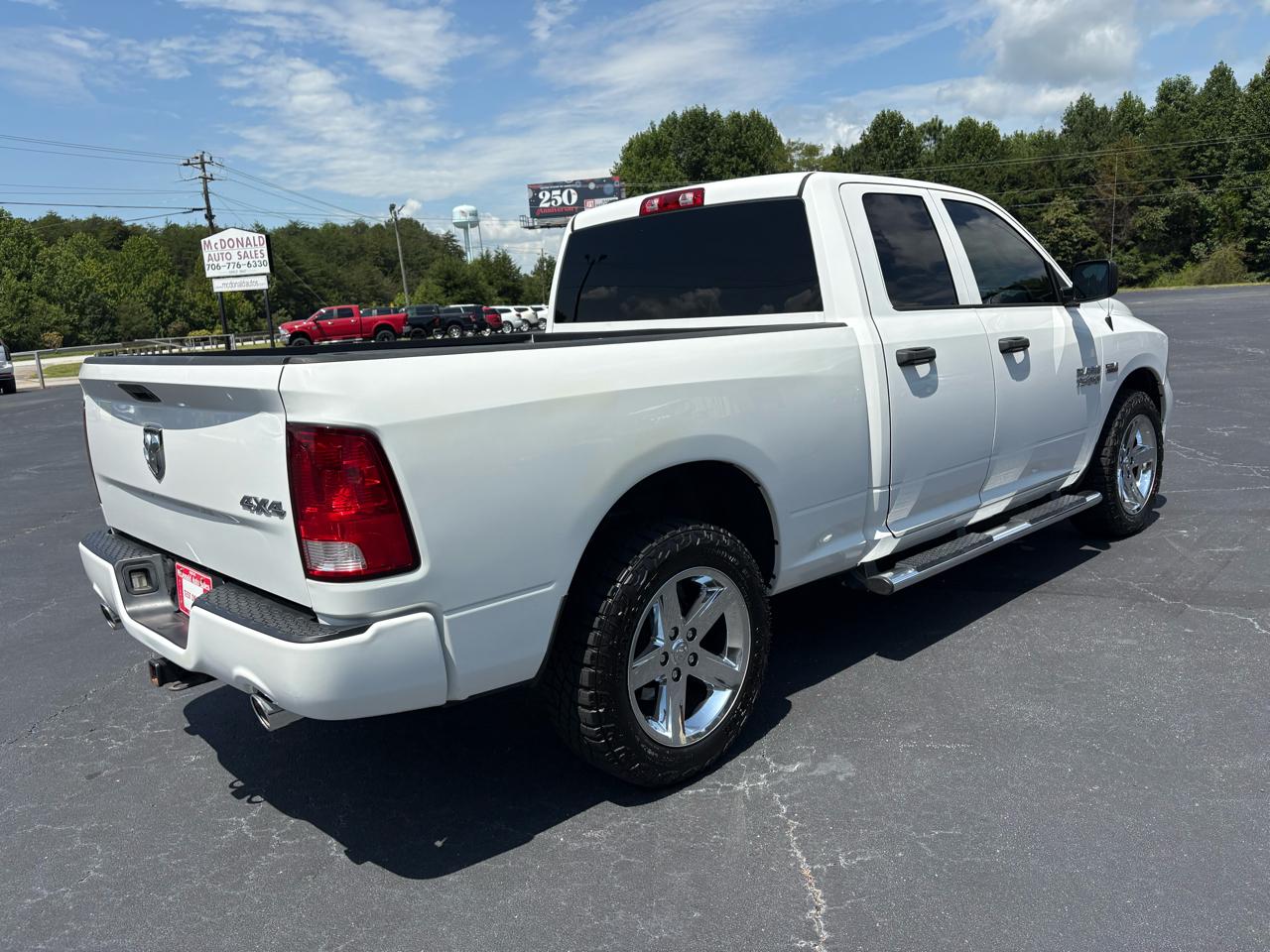RAM 1500 Tradesman Quad Cab 4WD 2016