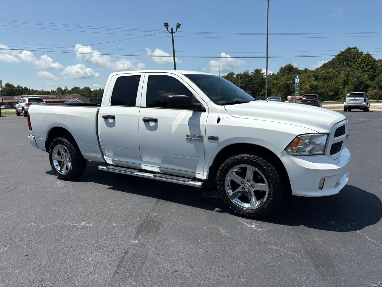 RAM 1500 Tradesman Quad Cab 4WD 2016