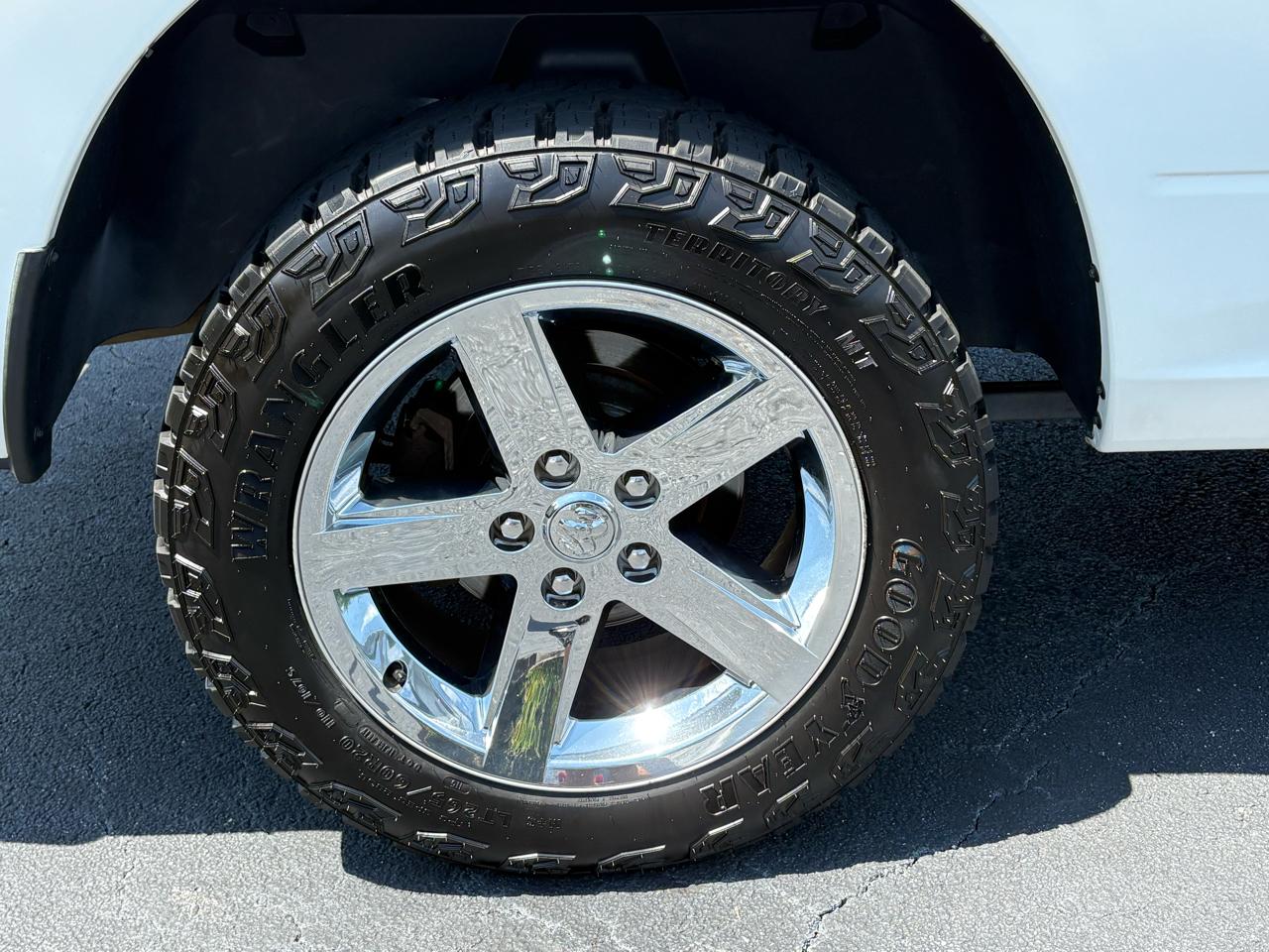 RAM 1500 Tradesman Quad Cab 4WD 2016