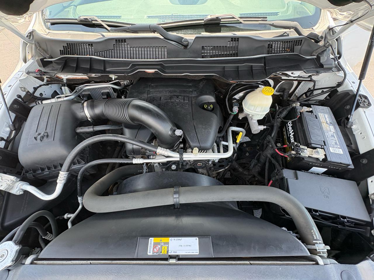 RAM 1500 Tradesman Quad Cab 4WD 2016