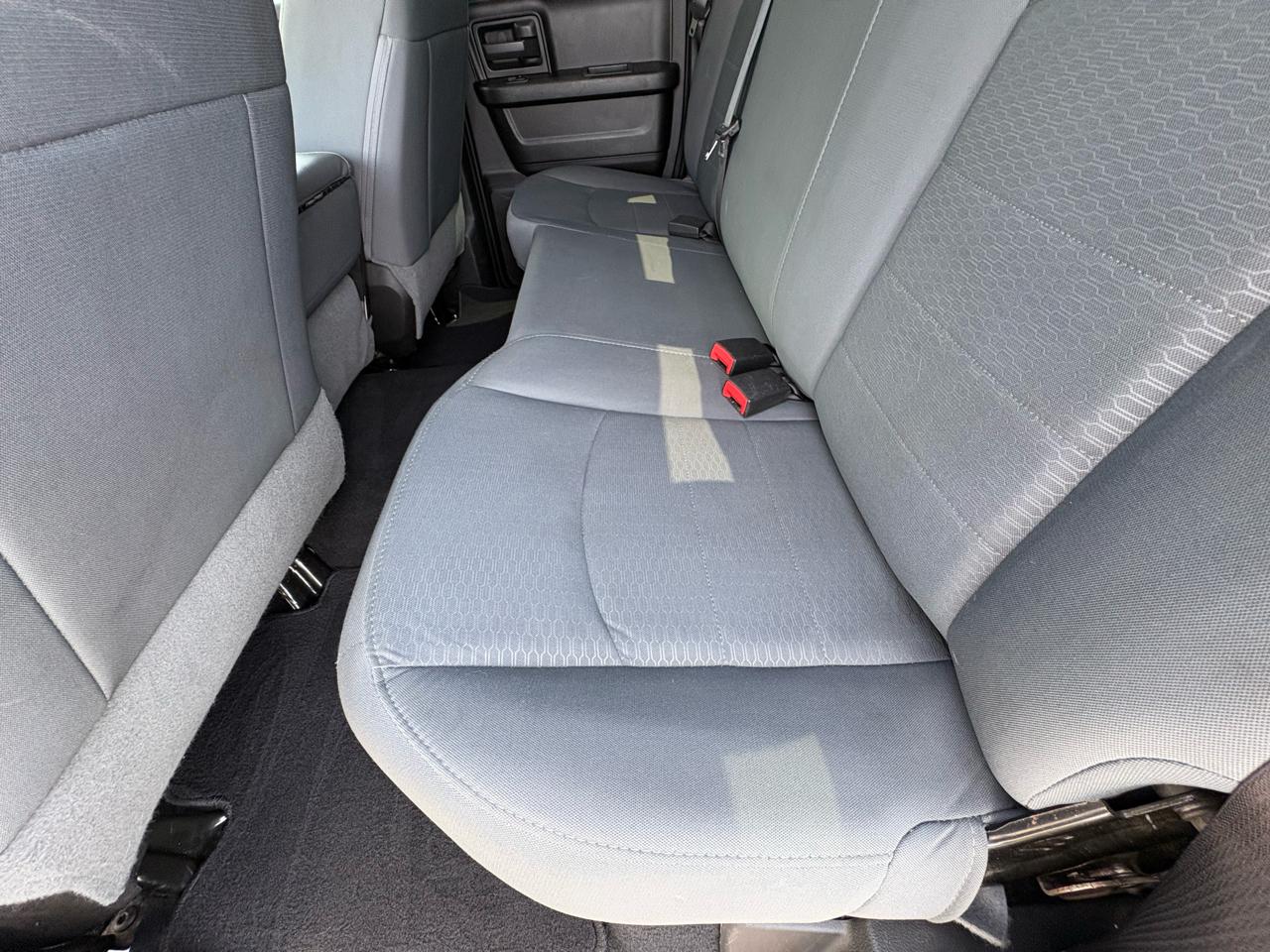 RAM 1500 Tradesman Quad Cab 4WD 2016