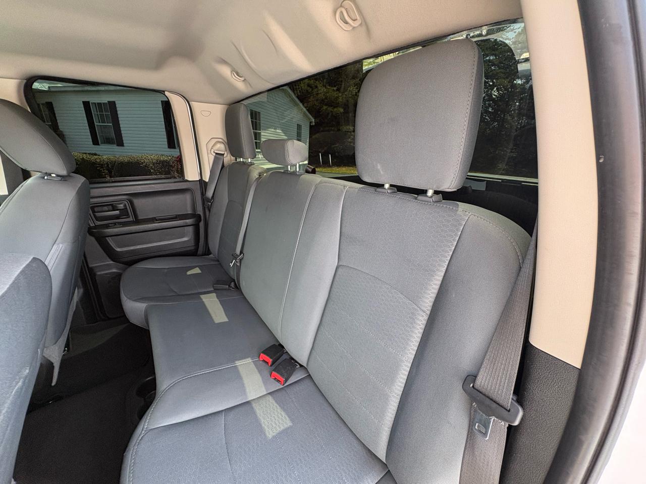 RAM 1500 Tradesman Quad Cab 4WD 2016
