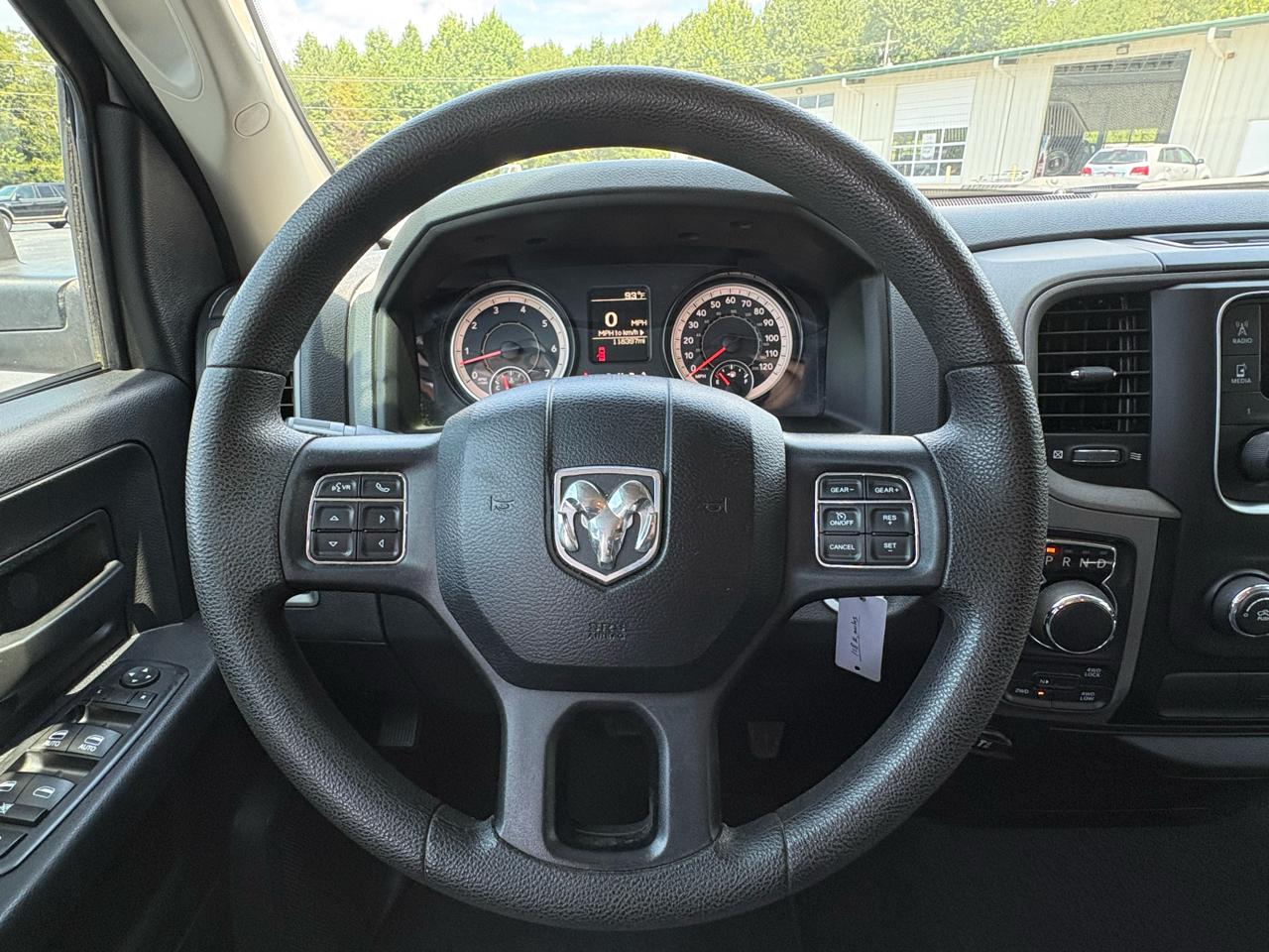 RAM 1500 Tradesman Quad Cab 4WD 2016