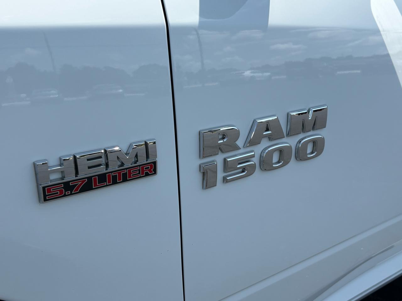 RAM 1500 Tradesman Quad Cab 4WD 2016
