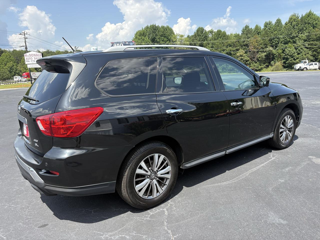 Nissan Pathfinder SL 4WD 2018