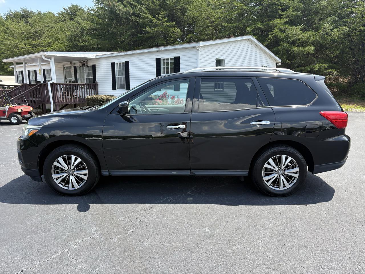 Nissan Pathfinder SL 4WD 2018