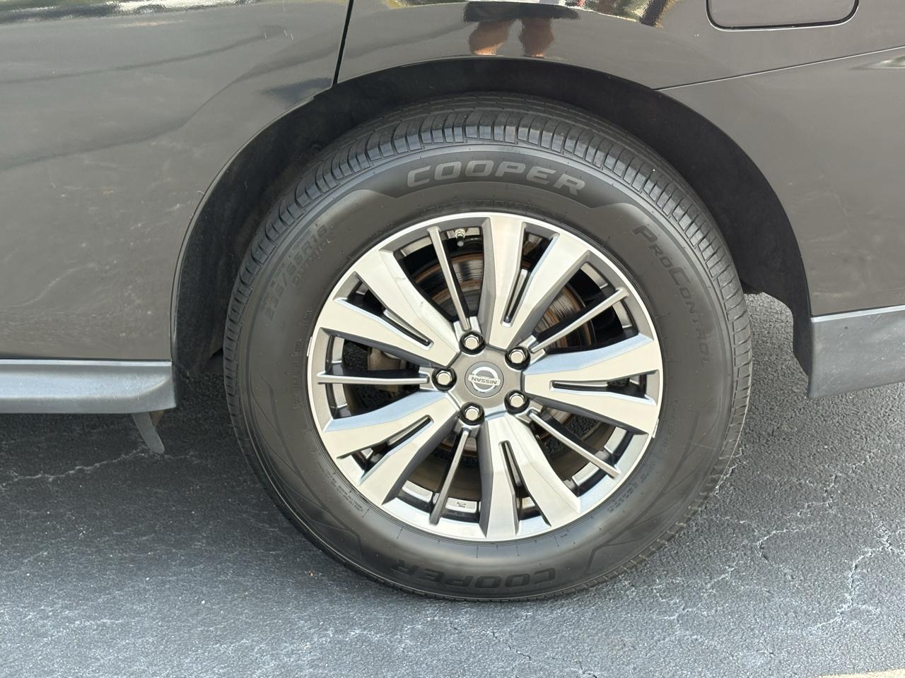 Nissan Pathfinder SL 4WD 2018