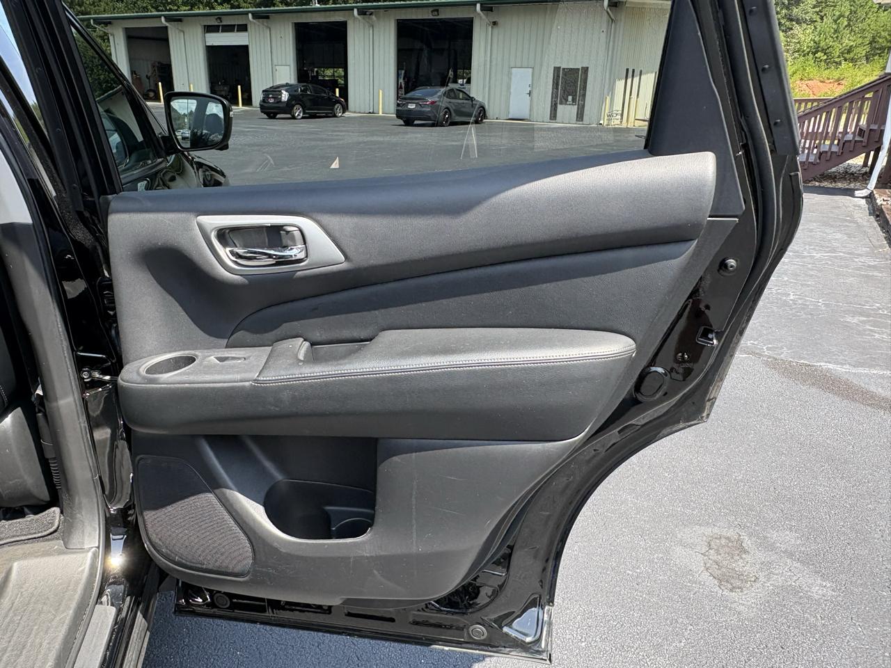 Nissan Pathfinder SL 4WD 2018