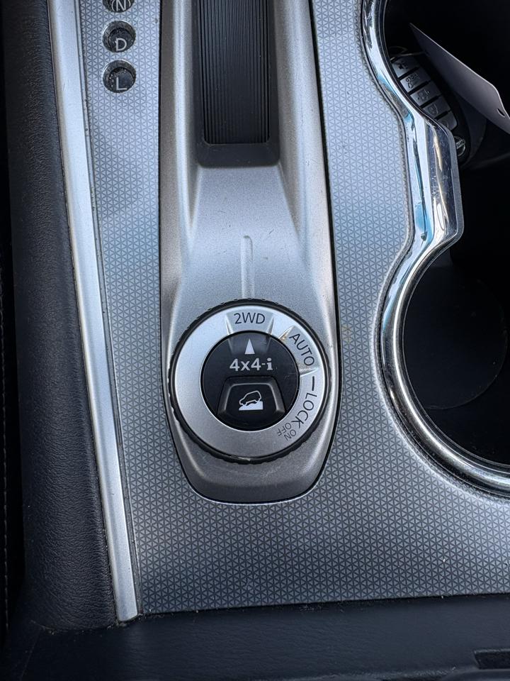Nissan Pathfinder SL 4WD 2018