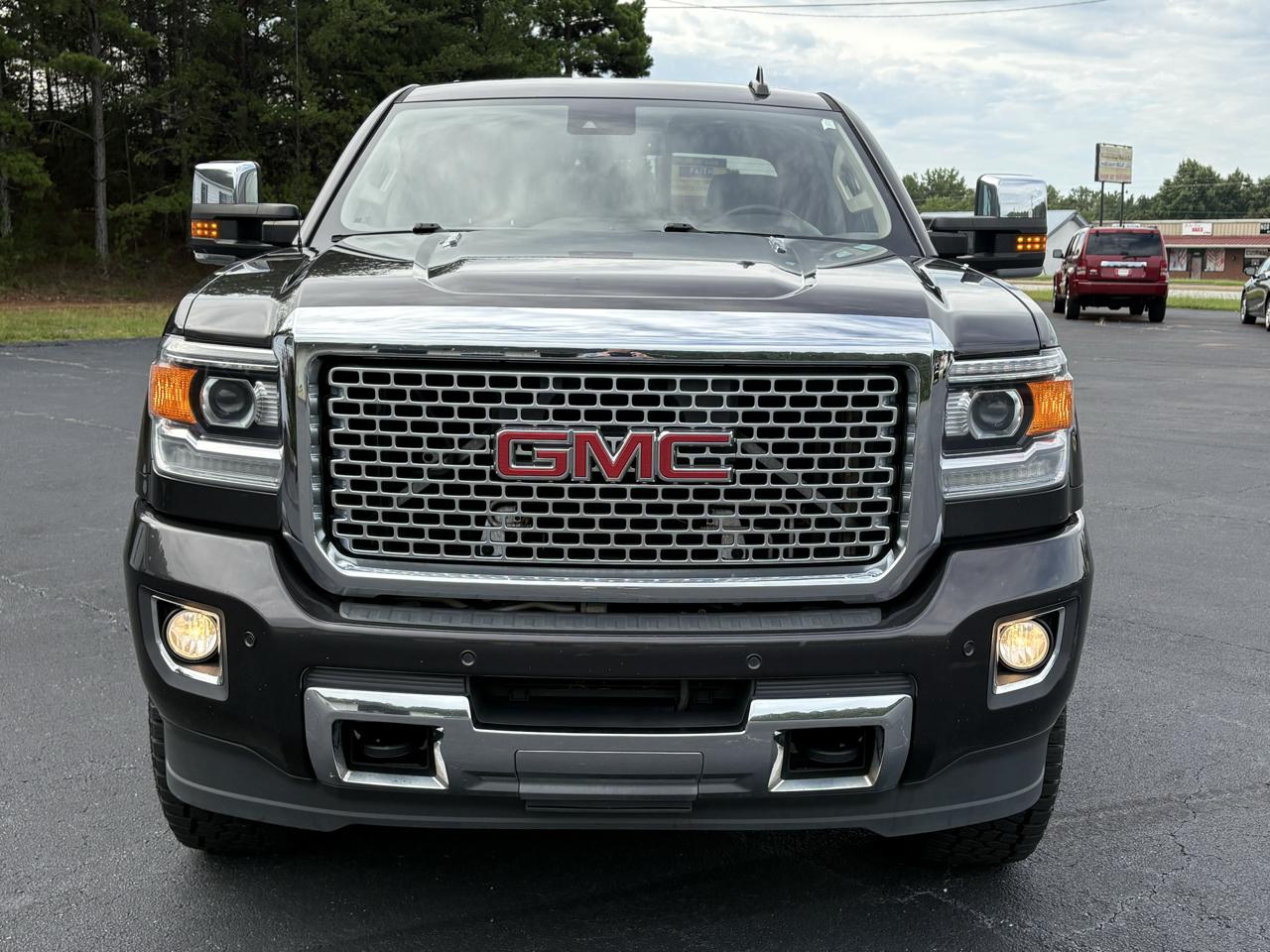 GMC Sierra 2500HD Denali Crew Cab 4WD 2016