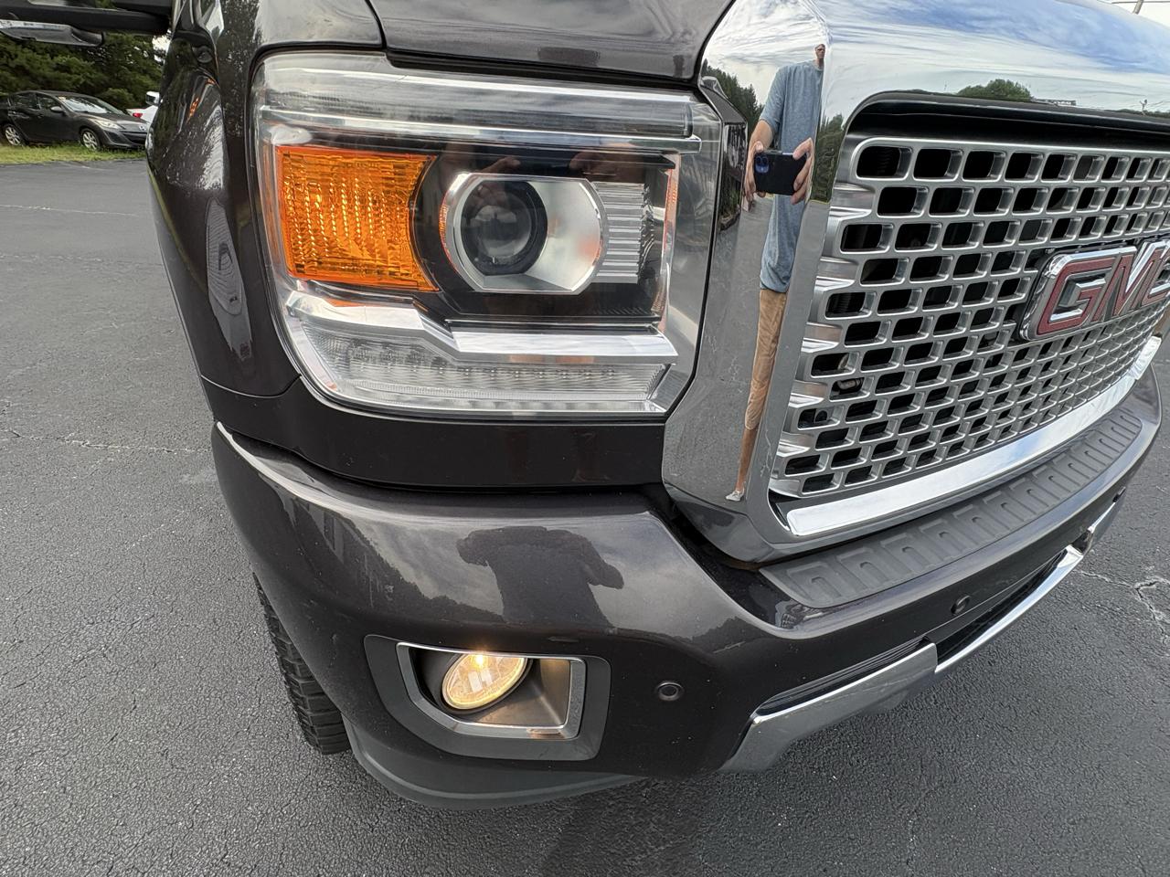 GMC Sierra 2500HD Denali Crew Cab 4WD 2016