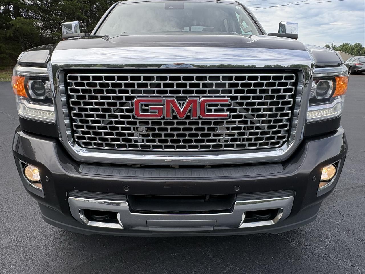 GMC Sierra 2500HD Denali Crew Cab 4WD 2016