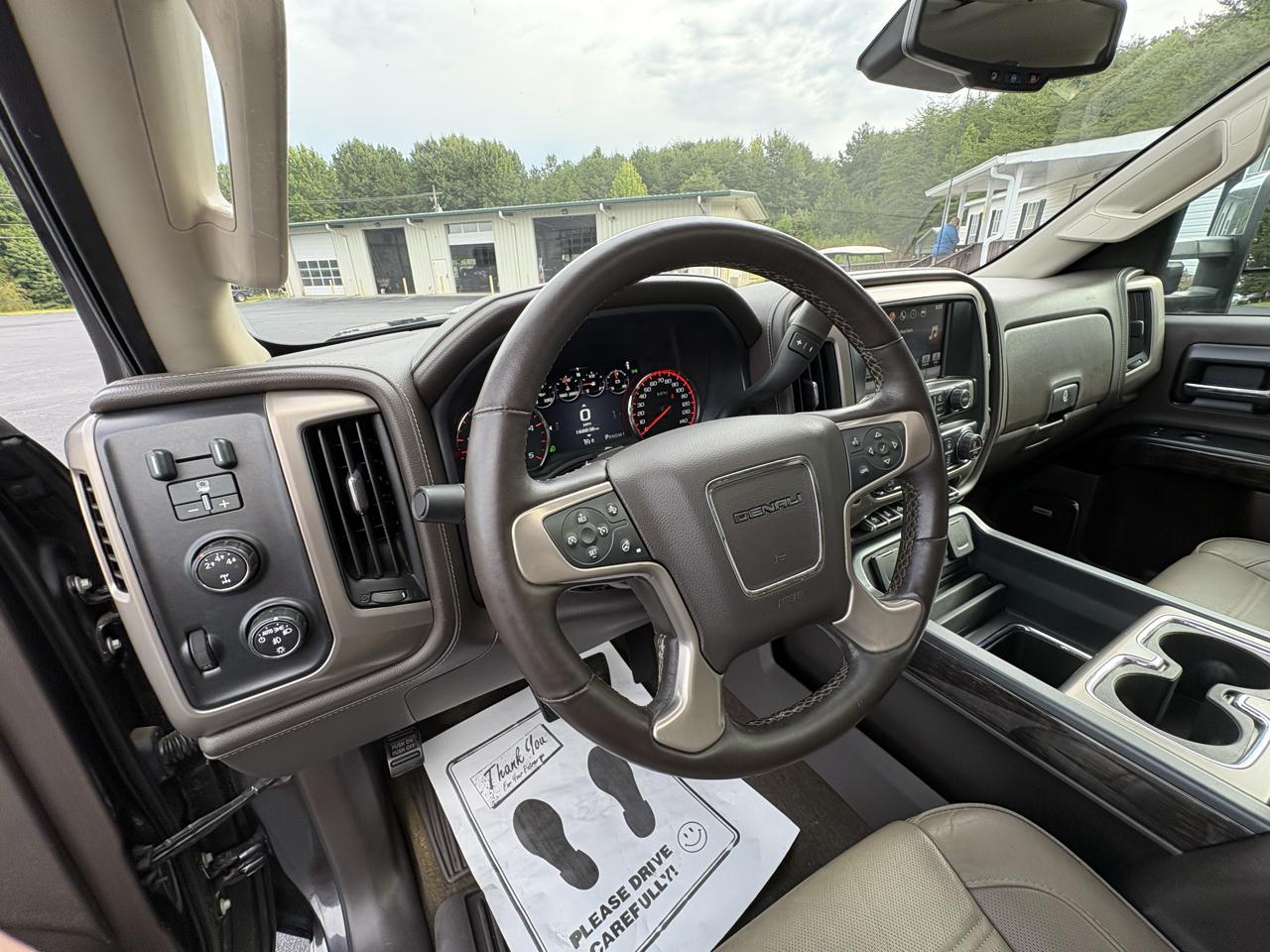 GMC Sierra 2500HD Denali Crew Cab 4WD 2016