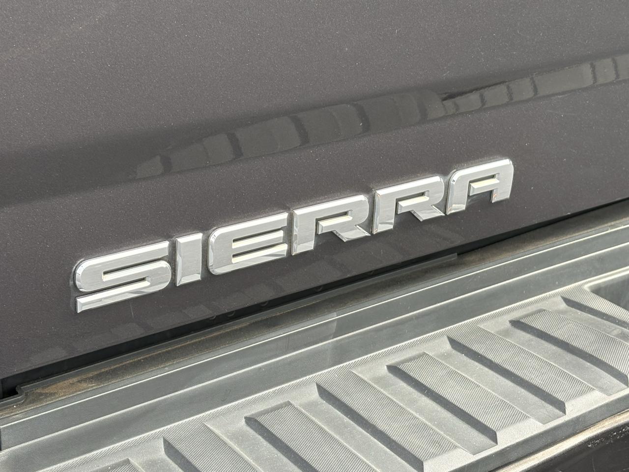 GMC Sierra 2500HD Denali Crew Cab 4WD 2016
