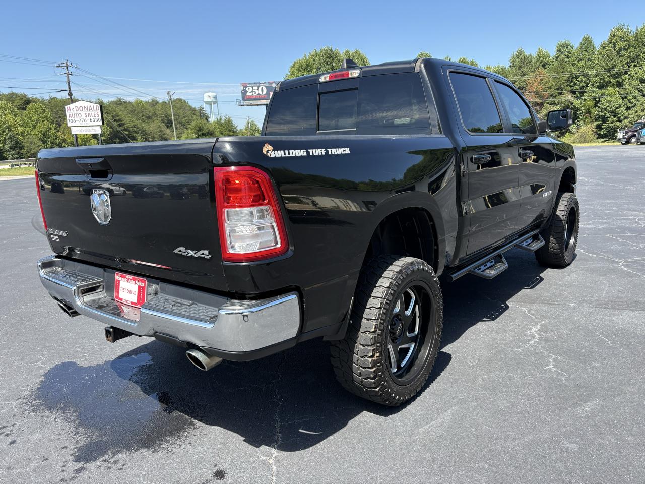 RAM 1500 Big Horn Crew Cab SWB 4WD 2021