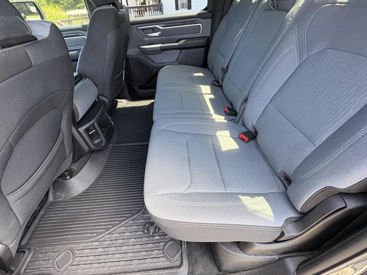 RAM 1500 Big Horn Crew Cab SWB 4WD 2021