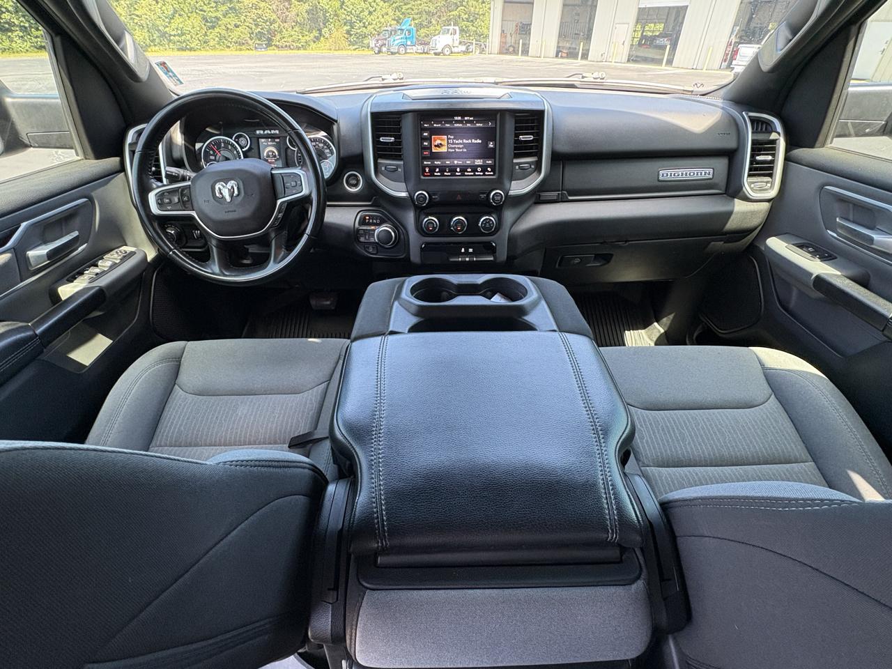 RAM 1500 Big Horn Crew Cab SWB 4WD 2021