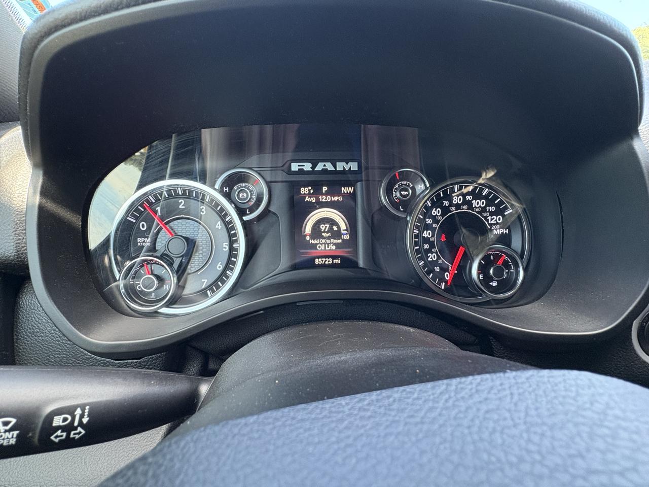RAM 1500 Big Horn Crew Cab SWB 4WD 2021