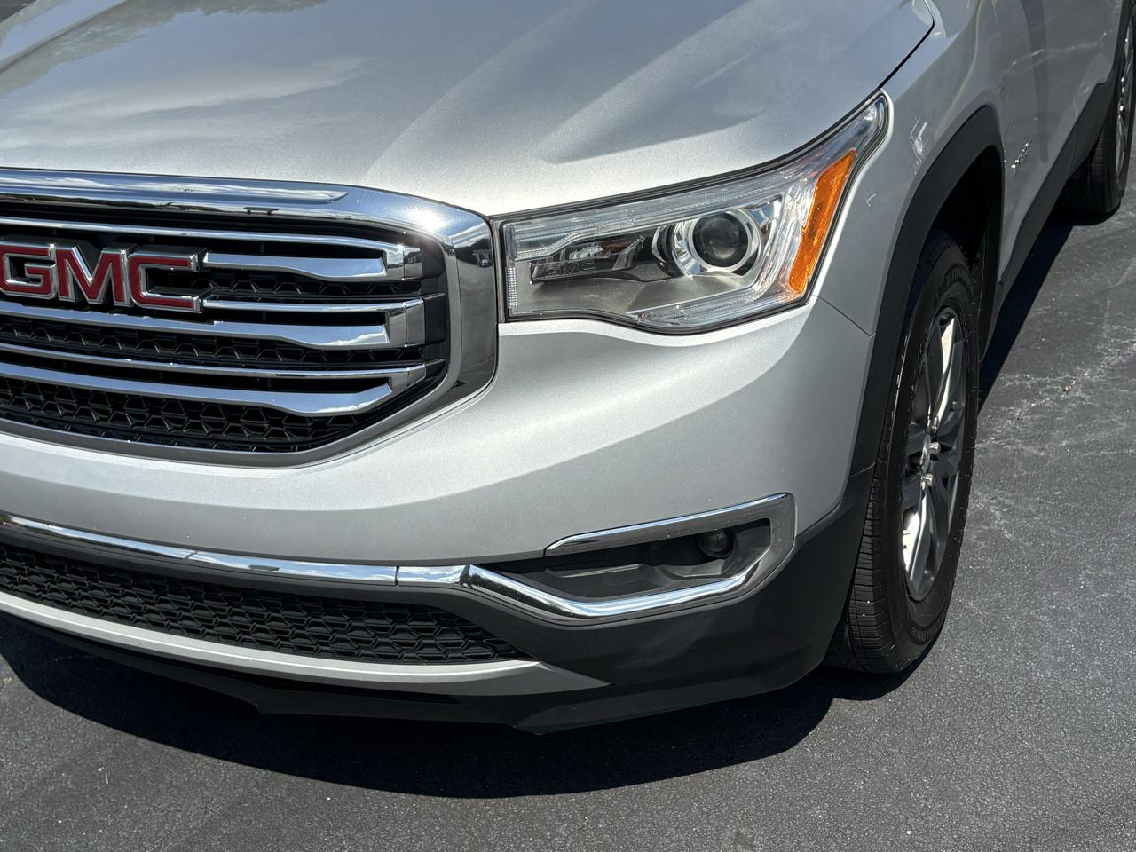 GMC Acadia SLT-1 FWD 2019