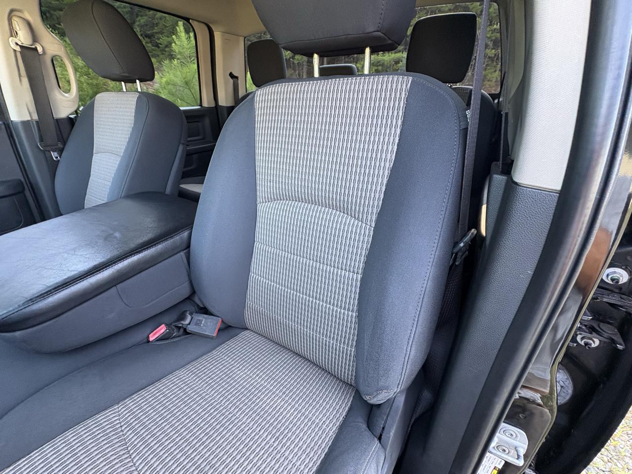 RAM 2500 ST Crew Cab SWB 4WD 2012