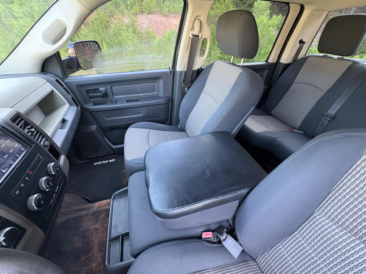 RAM 2500 ST Crew Cab SWB 4WD 2012