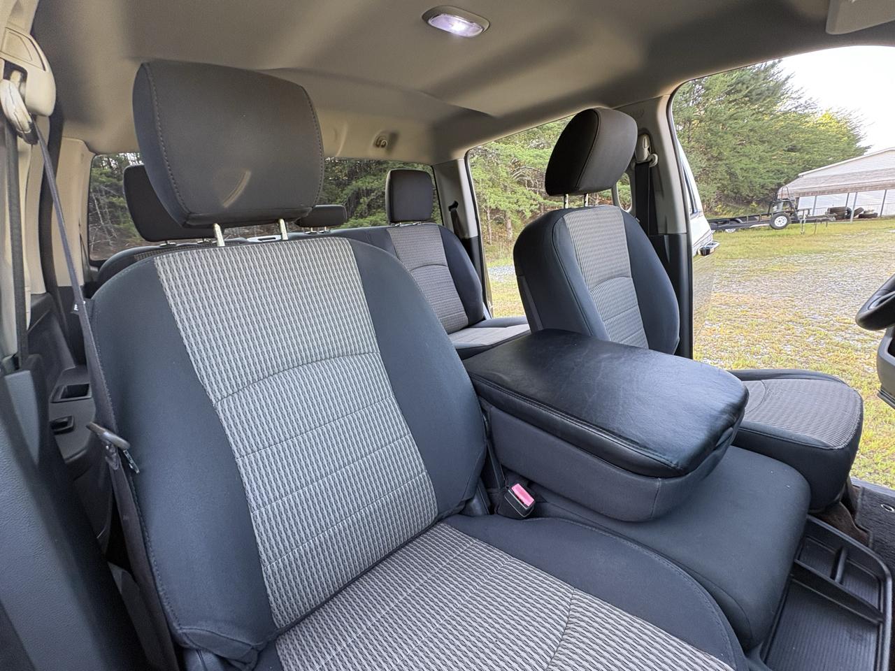 RAM 2500 ST Crew Cab SWB 4WD 2012