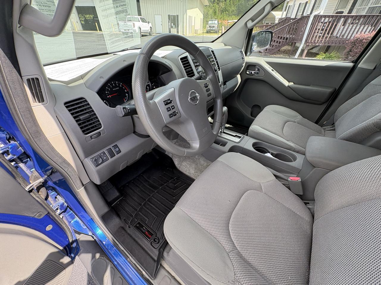 Nissan Frontier  2013