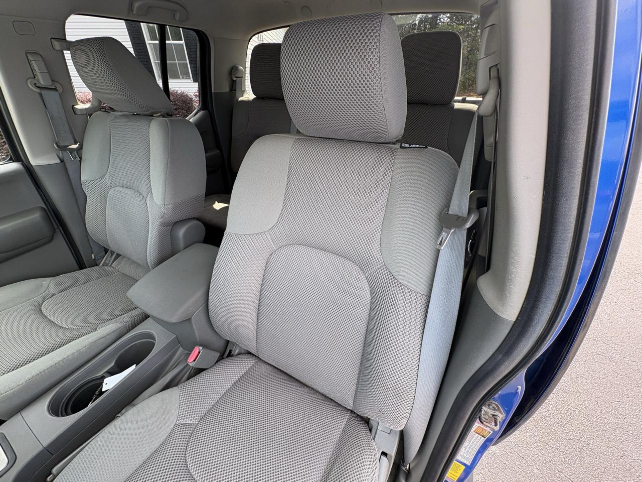 Nissan Frontier  2013