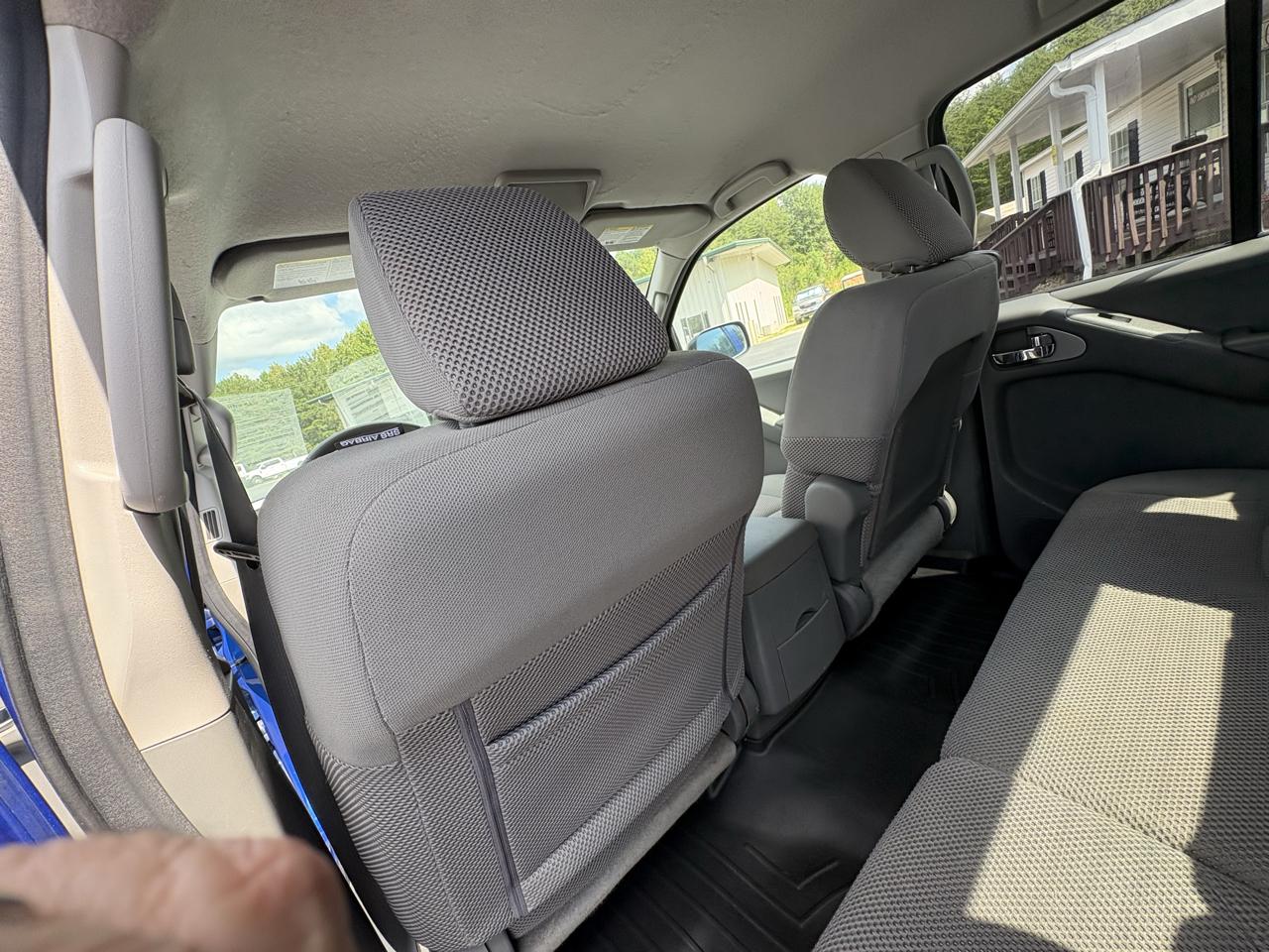 Nissan Frontier  2013