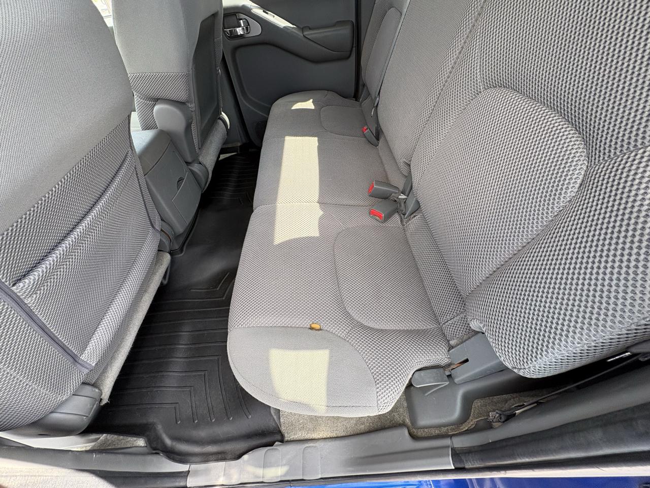 Nissan Frontier  2013