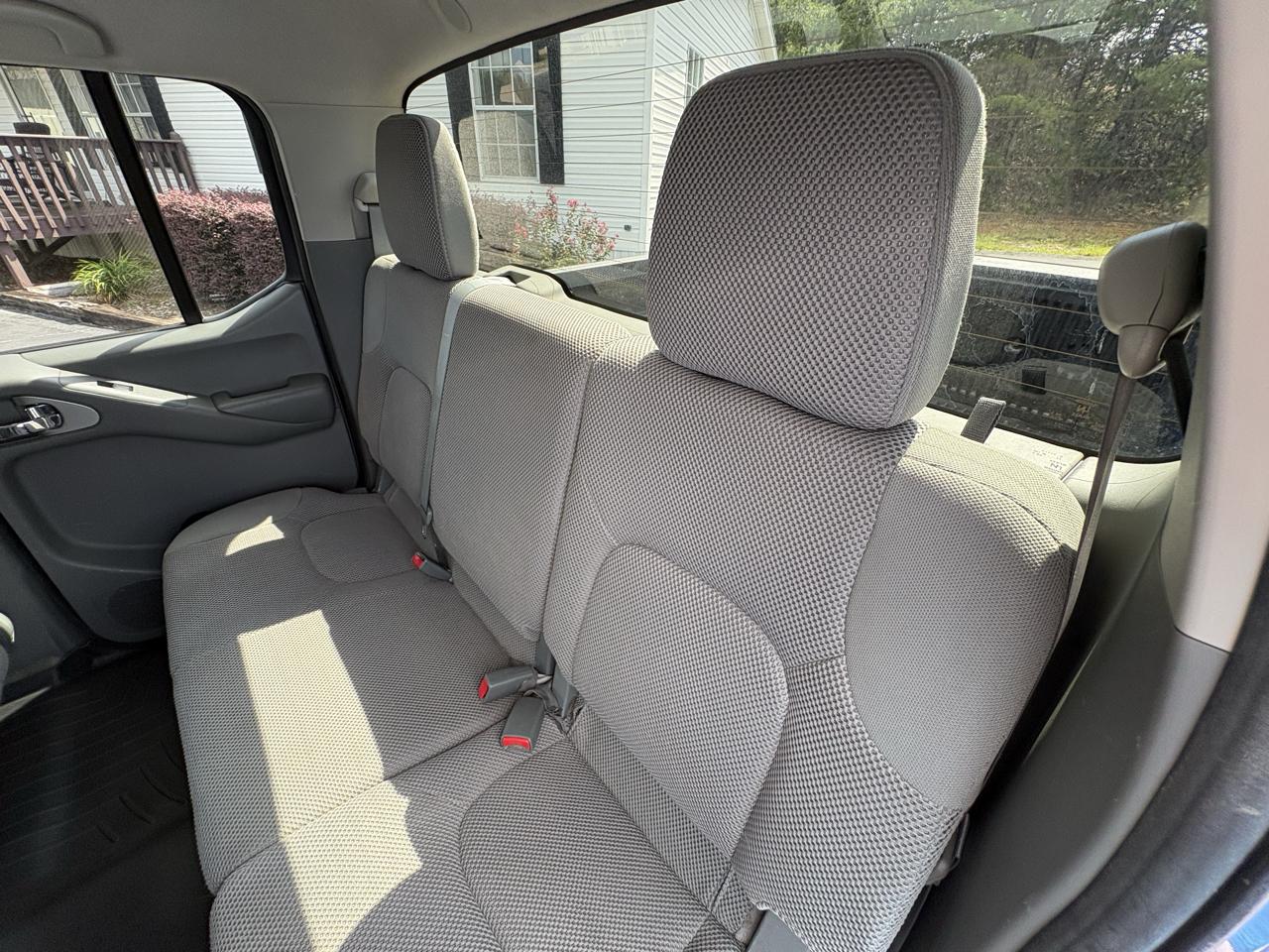 Nissan Frontier  2013