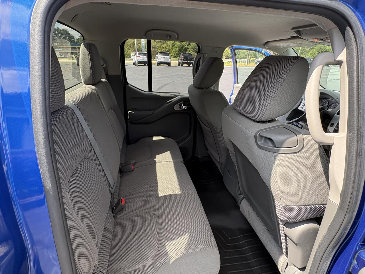 Nissan Frontier  2013