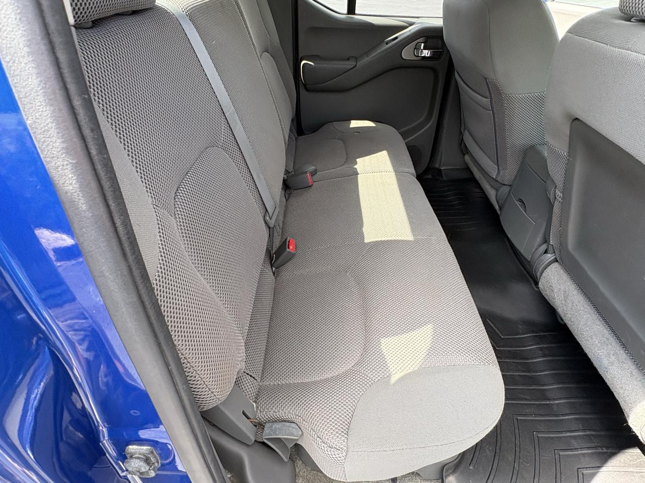Nissan Frontier  2013