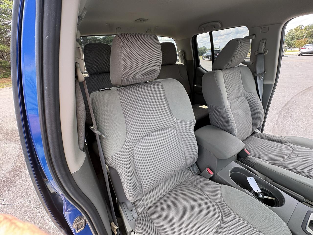 Nissan Frontier  2013