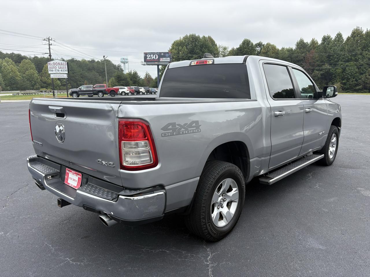 RAM 1500 Big Horn Crew Cab SWB 4WD 2020
