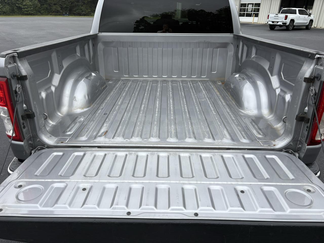 RAM 1500 Big Horn Crew Cab SWB 4WD 2020