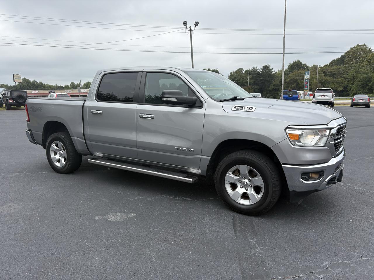 RAM 1500 Big Horn Crew Cab SWB 4WD 2020