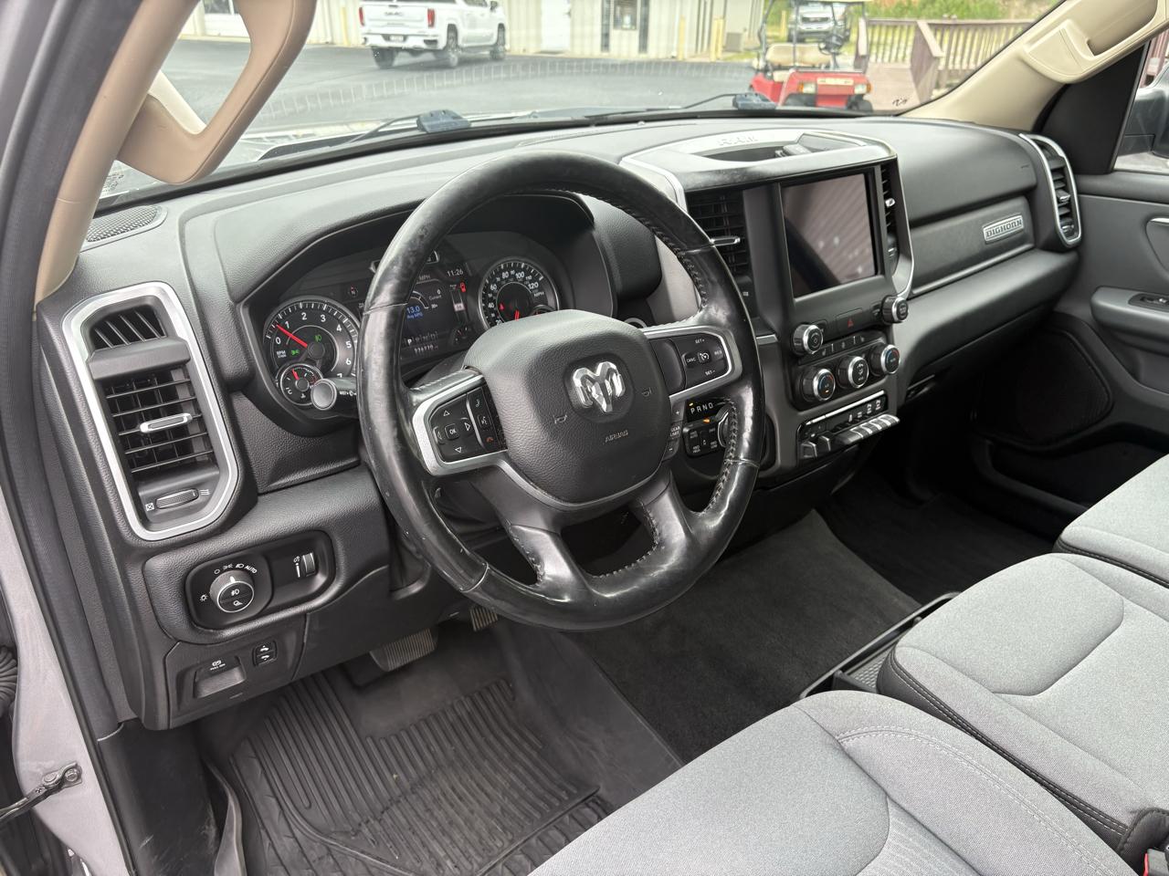 RAM 1500 Big Horn Crew Cab SWB 4WD 2020