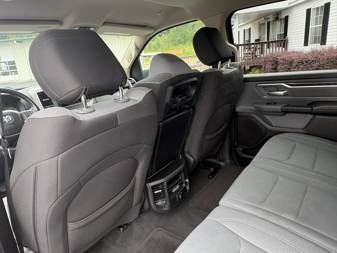 RAM 1500 Big Horn Crew Cab SWB 4WD 2020