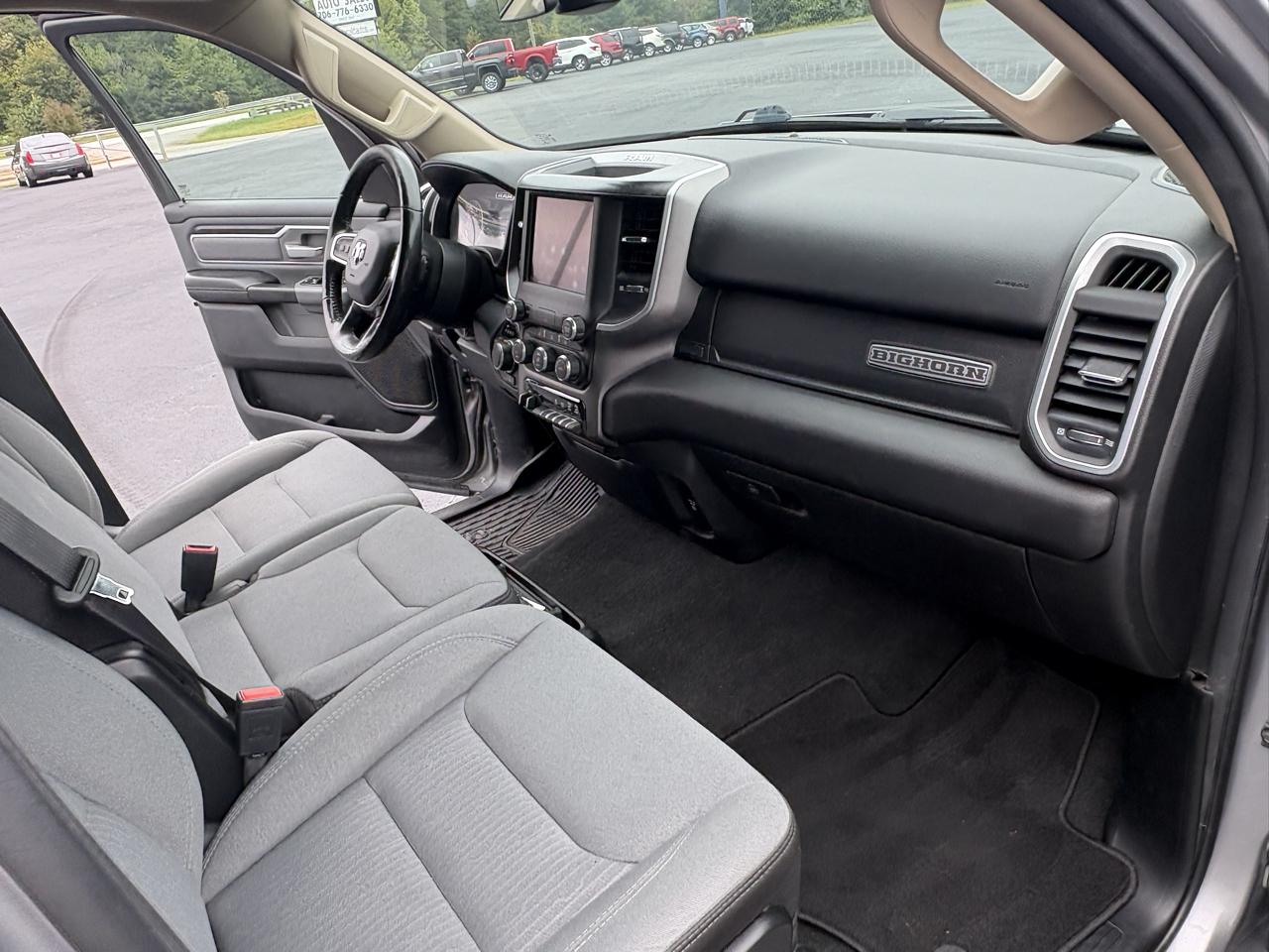 RAM 1500 Big Horn Crew Cab SWB 4WD 2020