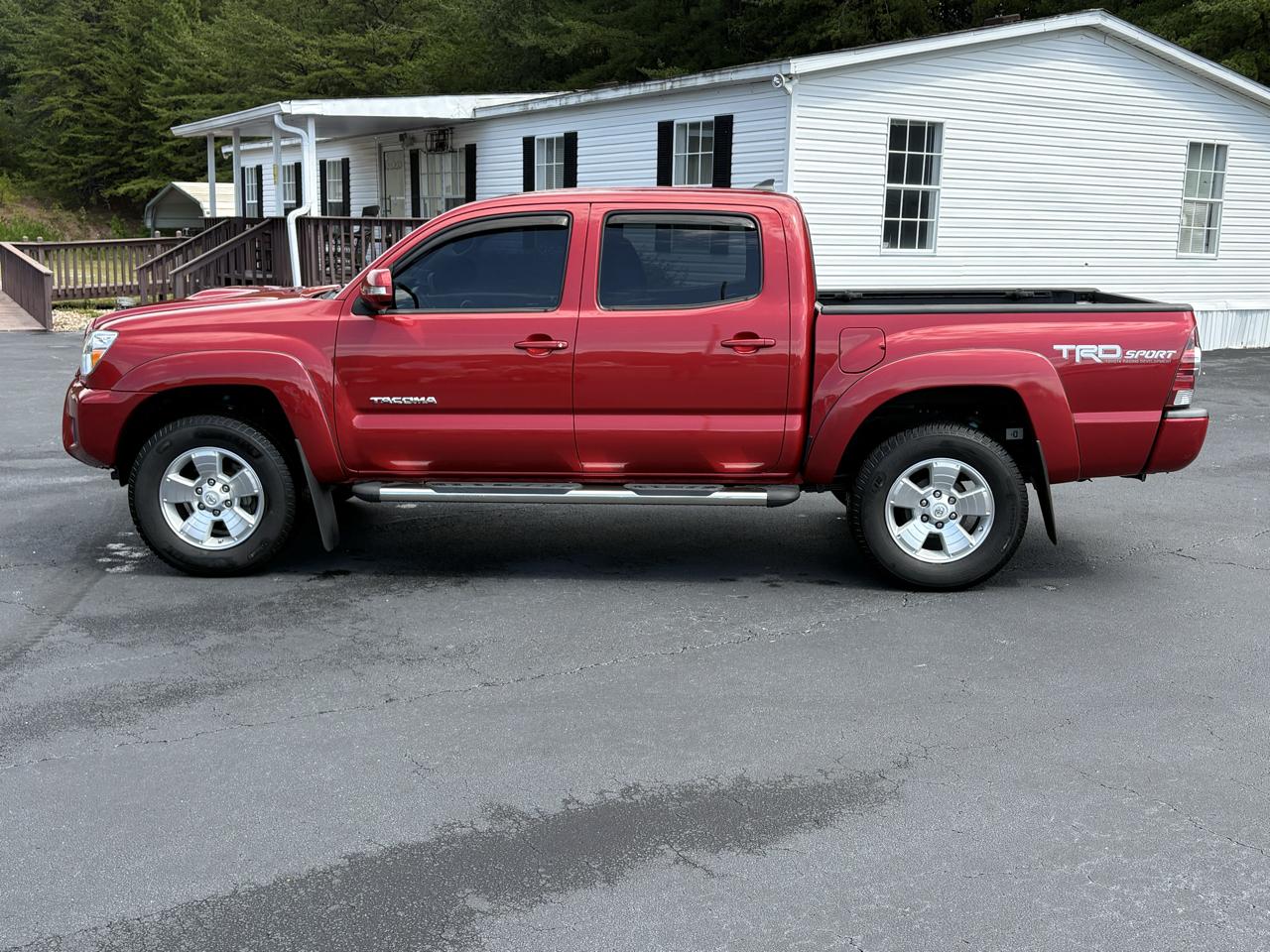 Toyota Tacoma PreRunner Double Cab V6 5AT 2WD 2015