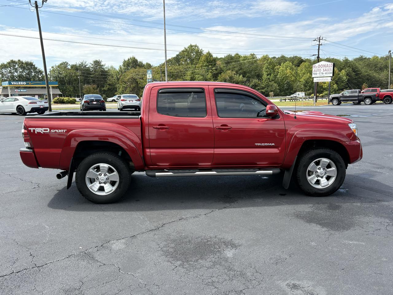 Toyota Tacoma PreRunner Double Cab V6 5AT 2WD 2015
