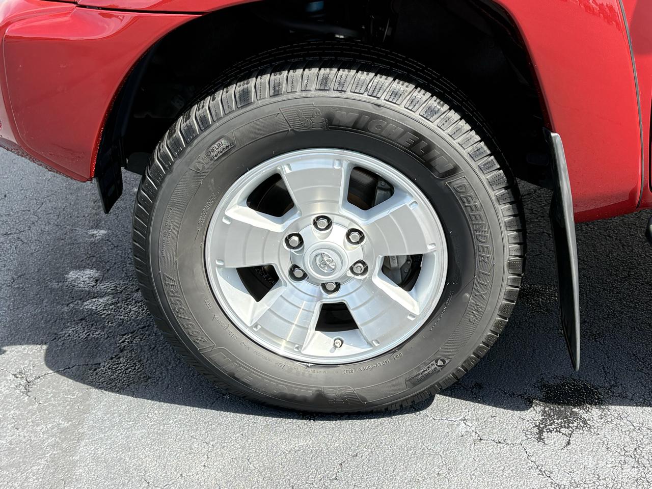 Toyota Tacoma PreRunner Double Cab V6 5AT 2WD 2015