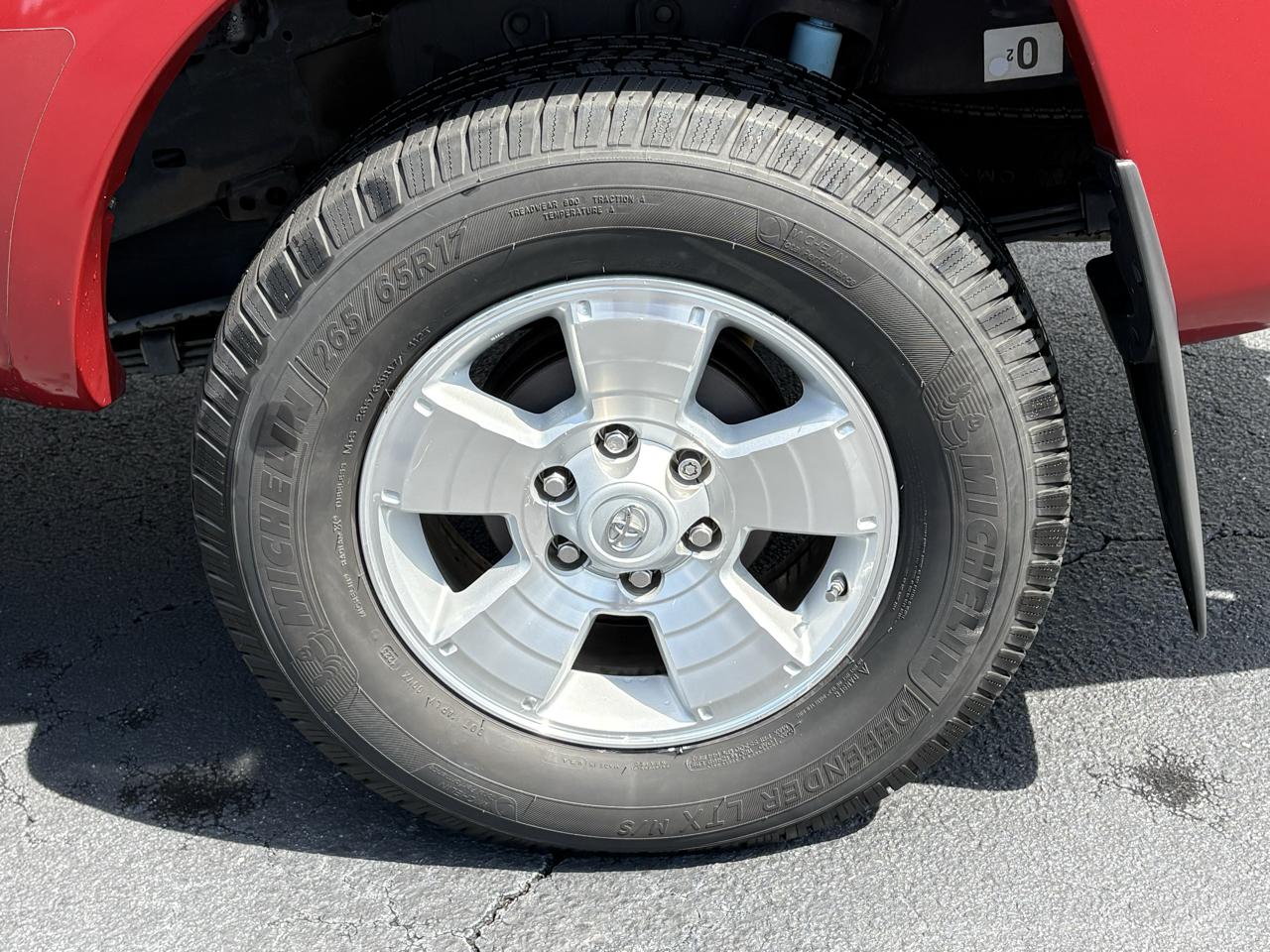 Toyota Tacoma PreRunner Double Cab V6 5AT 2WD 2015