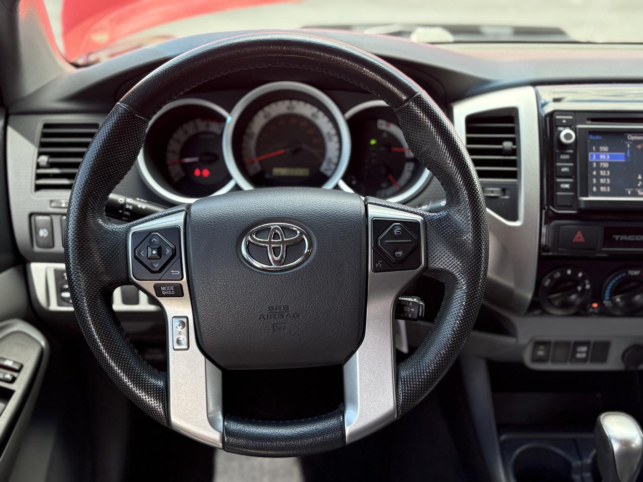 Toyota Tacoma PreRunner Double Cab V6 5AT 2WD 2015