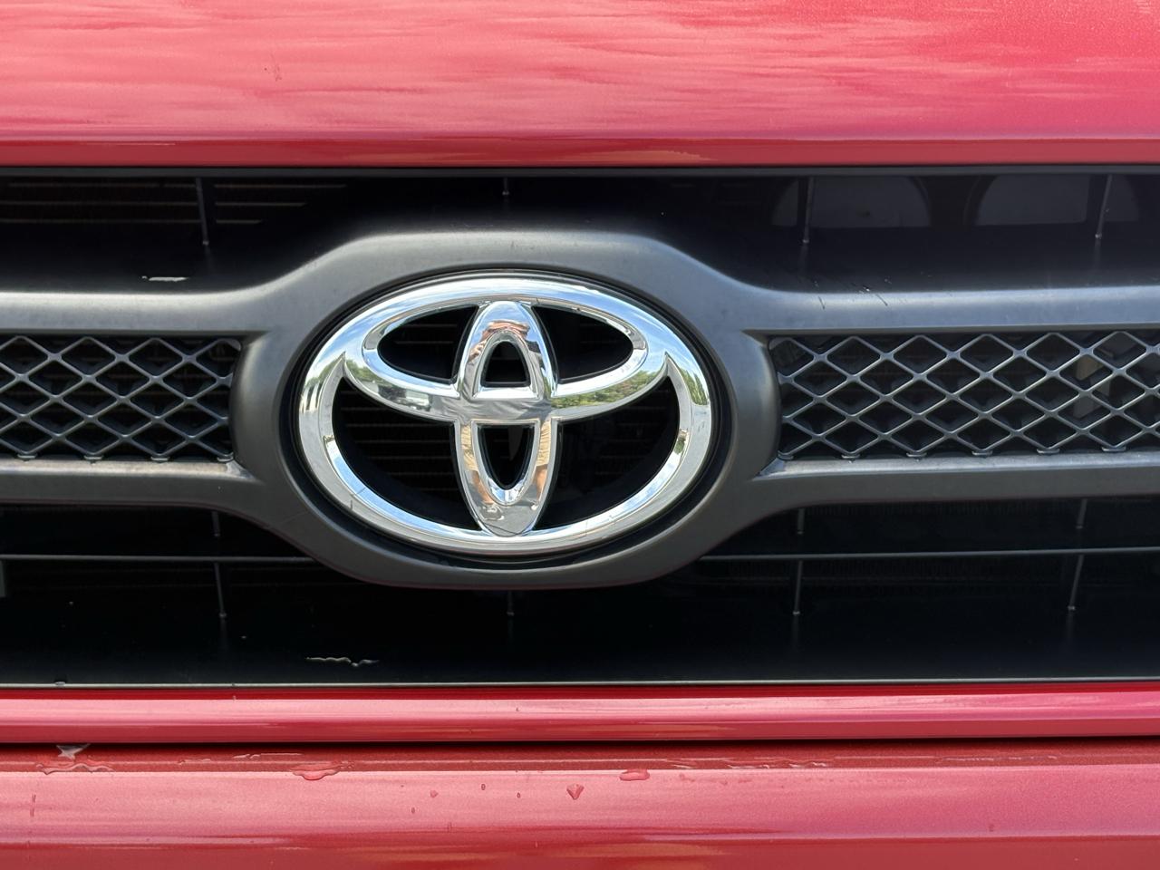 Toyota Tacoma PreRunner Double Cab V6 5AT 2WD 2015