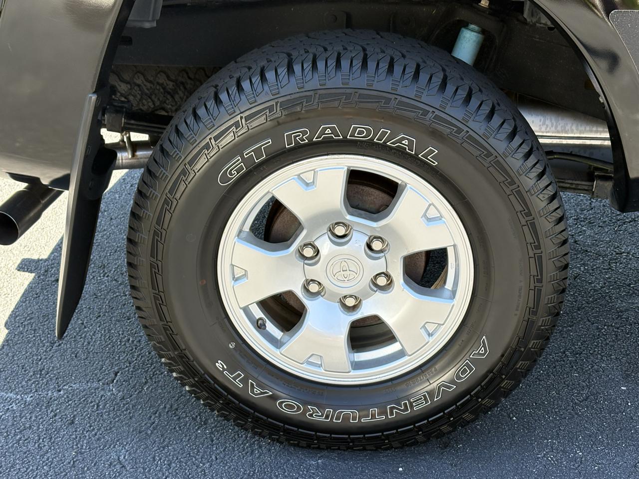 Toyota Tacoma Double Cab V6 6MT 4WD 2015
